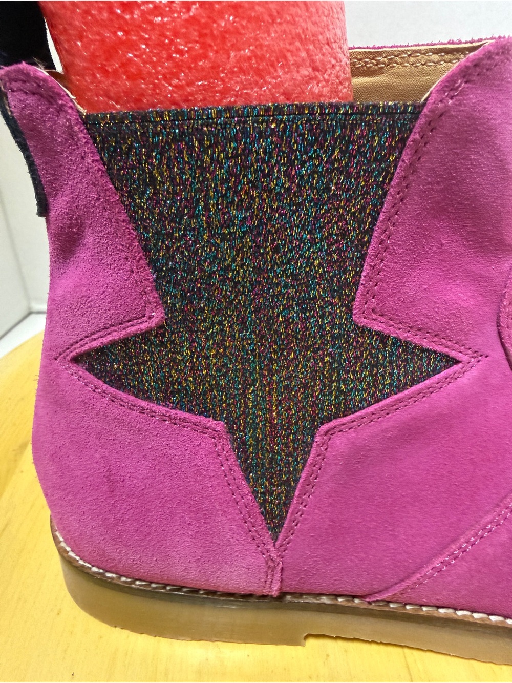 Mini Boden Girls Pink Suede Chelsea Ankle Boots Sparkle Glitter Star Size 35 - Picture 3 of 12